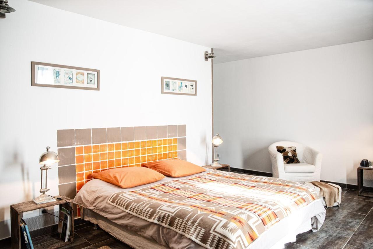 Mas De Bouvet En Camargue Bed & Breakfast Albaron ภายนอก รูปภาพ