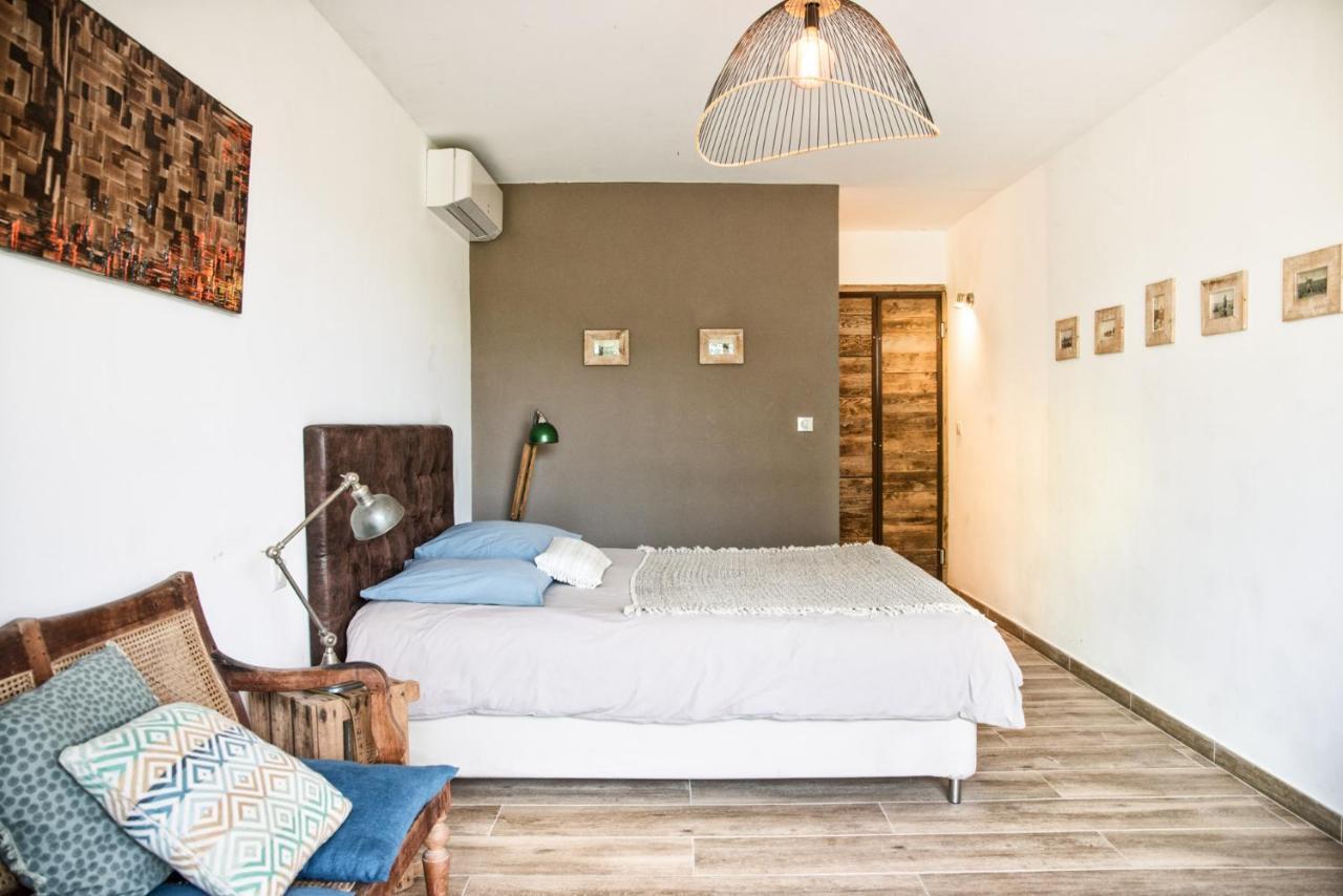 Mas De Bouvet En Camargue Bed & Breakfast Albaron ภายนอก รูปภาพ