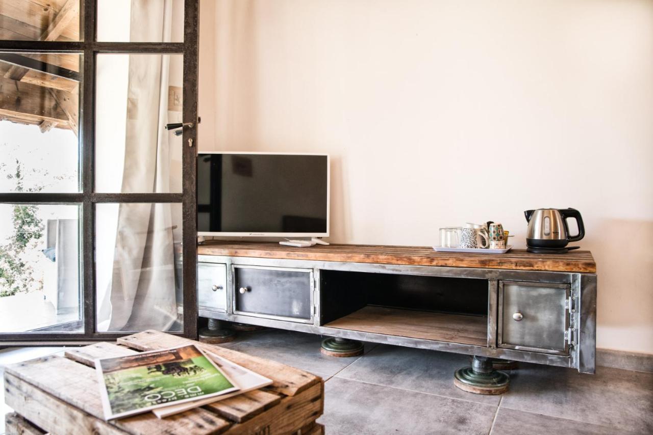 Mas De Bouvet En Camargue Bed & Breakfast Albaron ภายนอก รูปภาพ